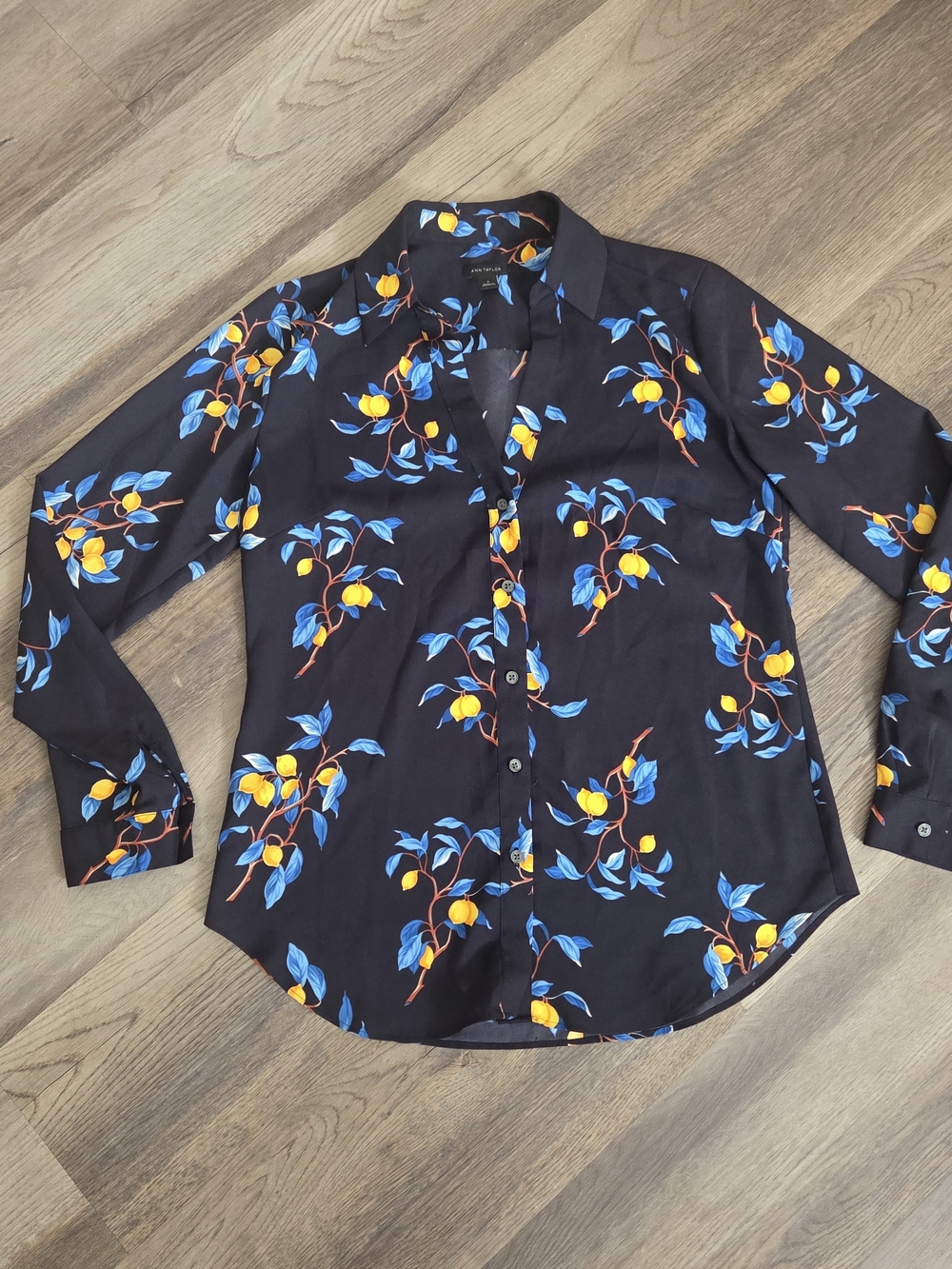Ann Taylor Sz S Navy Lemon Floral Button Up Long Sleeve Blouse